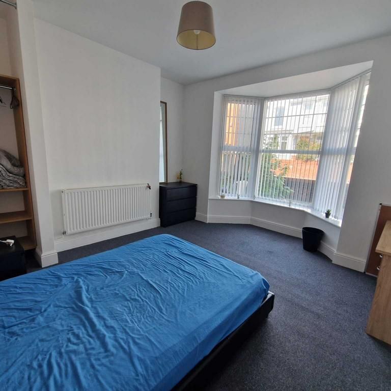 1 bedroom in a house share to rent - Photo 1