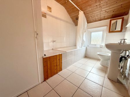 2 Bed Flat, Streathbourne Road, SW17 - Photo 5