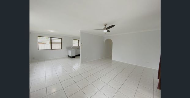 3 BEDROOM HOME IN BROWNS PLAINS - Photo 1