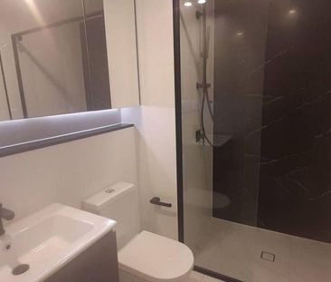 Brand New Smart Living Superb 2-bed Apartment - Photo 1