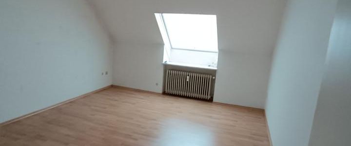 Brambauer: Familien gesucht, mind 3 Personen, ab sofort - Photo 1