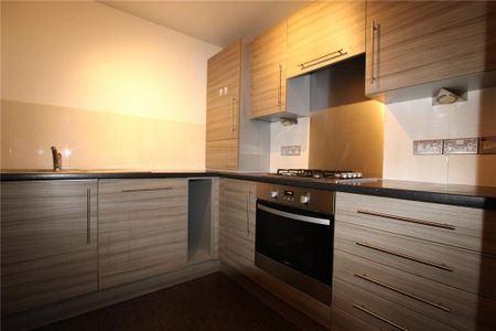 2 bedroom apartment to rent - Photo 3