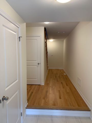 For Lease - 63 Blick Crescent, Aurora, Ontario - Photo 3