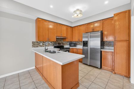 For Lease - 6556 Opera Glass Crescent, Mississauga, Ontario - Photo 4