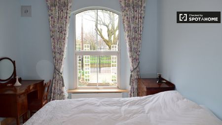 Cozy room in 3-bedroom house in Stoneybatter, Dublin - Photo 4