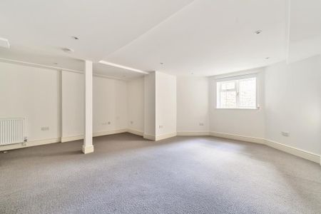 3 bedroom apartment to rent - Photo 3