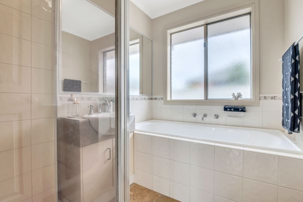 Don't miss out on this well presented home - Photo 1