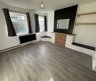 North Carr Croft, Huddersfield - Photo 4