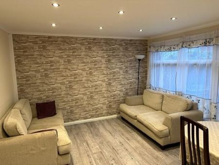 3 bedroom terraced house to rent - Photo 3