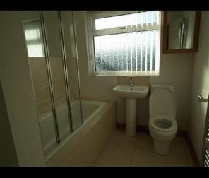 3 bedroom semi-detached house to rent - Photo 6