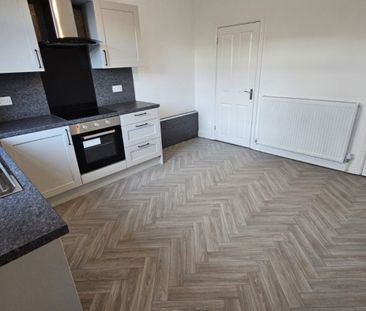 3 bed Terraced - To Let - Photo 1