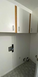 GRAND ET LUMINEUX 4.5 DISPONIBLE 1er MARS 2025 - Photo 3