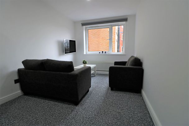 Flat 18, Samara Plaza, LS2 9DU, Leeds - Photo 1