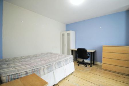 5 bedroom semi-detached house to rent - Photo 5