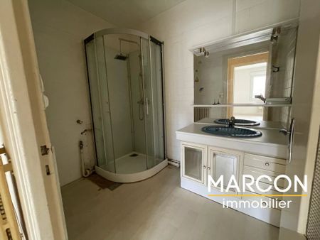 Location Appartement 3 pièces 74m² BENEVENT L ABBAYE 23210 - Photo 4