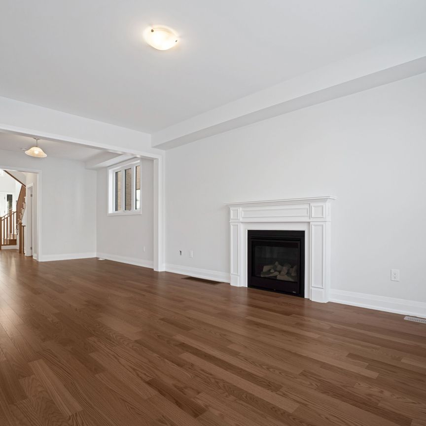 For Lease - 835 Queenston Boulevard, Woodstock, Ontario - Photo 1