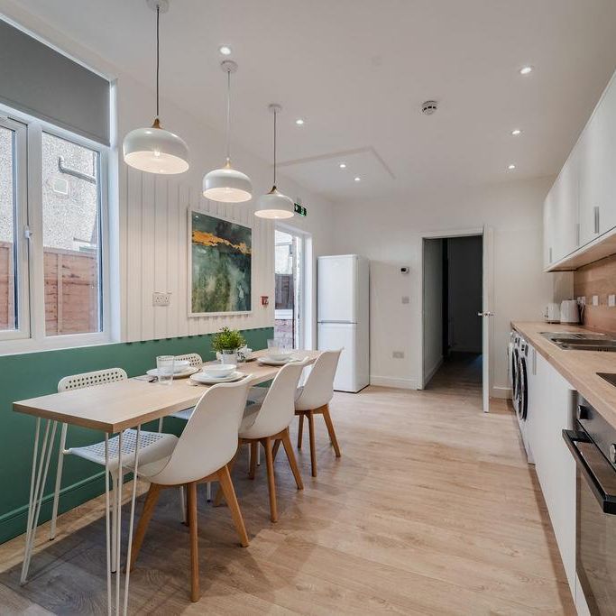 Studio to rent - Photo 1