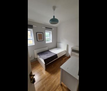 Room in a Shared Flat, Rutland Park Mansions, NW2 - Photo 5