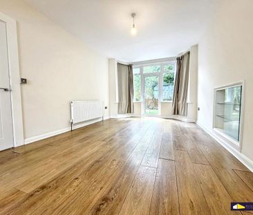 4 bedroom detached house to rent - Photo 3
