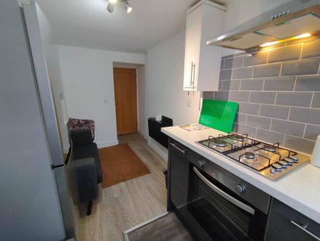 1 bedroom flat to rent - Photo 5