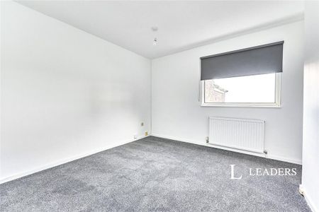 3 bedroom terraced house to rent - Photo 5