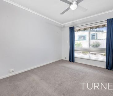 Spacious Unit in a leafy Location - Photo 1