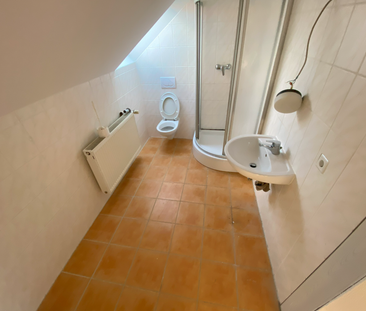 2-Zimmer Dachgeschosswohnung im Zentrum von Seelze - Foto 1