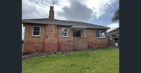 Charming Home in Prime Location! - Photo 4