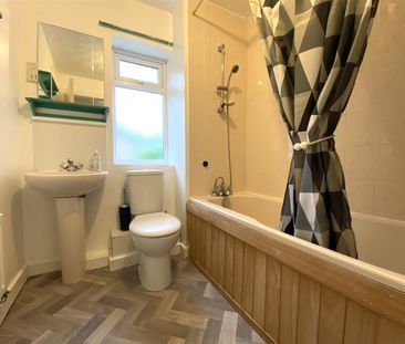 Honeysuckle Road, LE5, Leicester - Photo 3