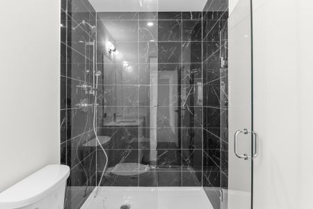For Lease - 8 David Eyer Road Unit# 1214, Richmond Hill, Ontario - Photo 5