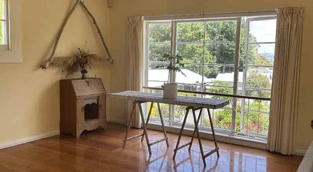 Unique Loft Style Apartment - Photo 1