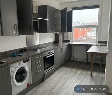 2 bedroom flat to rent - Photo 3