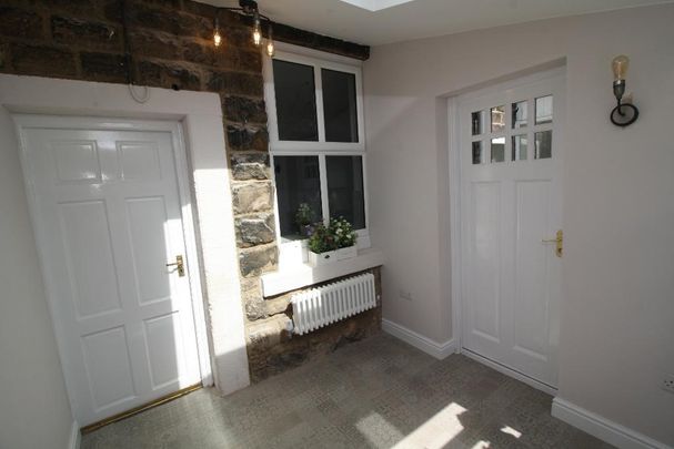 2 bedroom terraced house to rent - Photo 1