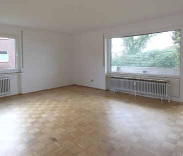 Renovierte 2-Zimmer Erdgeschosswohnung mit Balkon in direkter Nähe ... - Photo 1