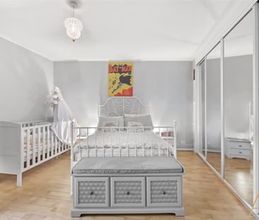 Battersea Church Road, London - Photo 4