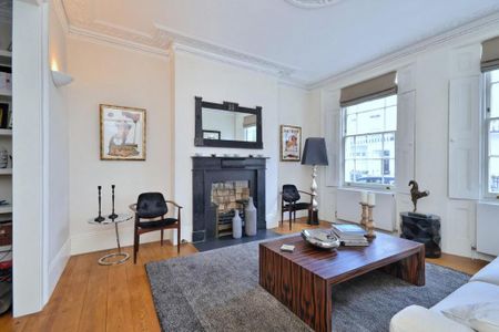 4 bedroom end of terrace house to rent - Photo 2