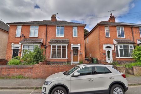 3 Bedroom - Photo 3