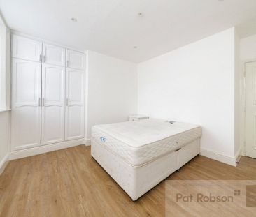 North Terrace, Newcastle Upon Tyne - Photo 5