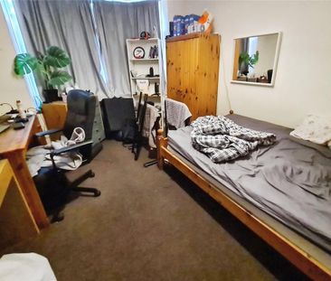 6 bedroom semi-detached house to rent - Photo 3