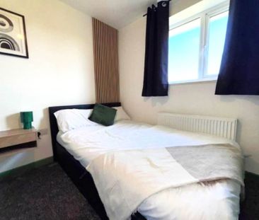 Croftside Close (Room 4), Leeds, Seacroft - Photo 5