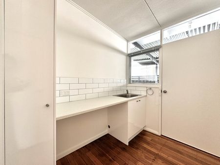Charming Renovated Home in a Convenient Location - Photo 4
