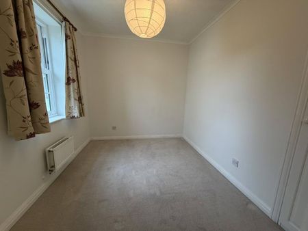 4 bedroom detached house to rent - Photo 4