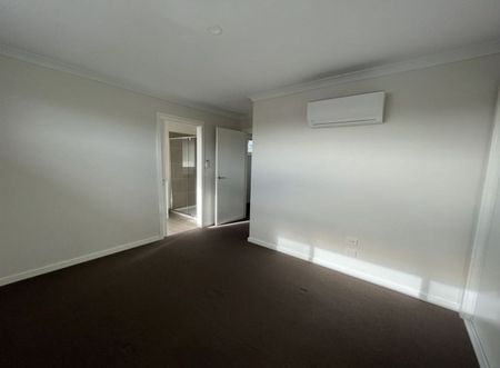 3/32 Dundee Street, Reservoir, VIC 3073 - Photo 2