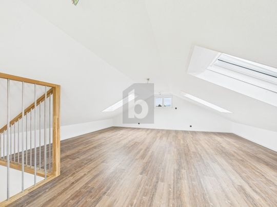 EXCLUSIVE AND MODERN - Photo 1