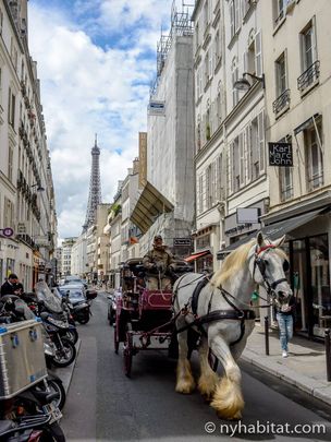 Logement à Paris, Location meublée - Photo 1