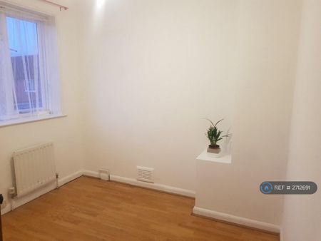 3 bedroom terraced house to rent - Photo 2