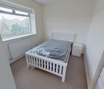 2 bedroom semi-detached house to rent - Photo 4