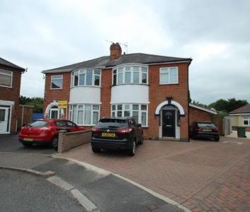 Kew Drive, Leicester - Photo 6