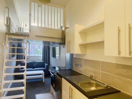 1 bedroom Flat To Let - Photo 3