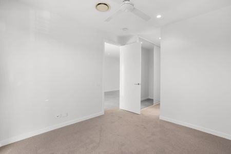 Modern 2-Bedroom Apartment in Brand New Building - 5 Units Available - Photo 5